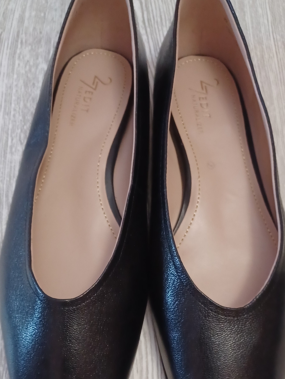 Black Leather Women's Ballet Flats